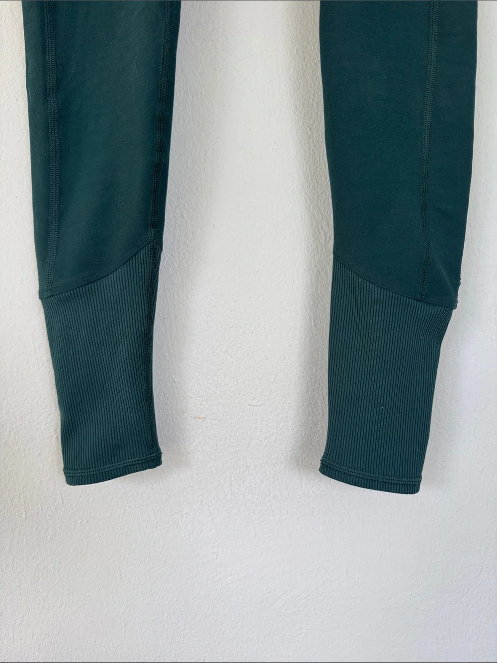 Alo Yoga dark forest green high rise rib trim full length leggings size small